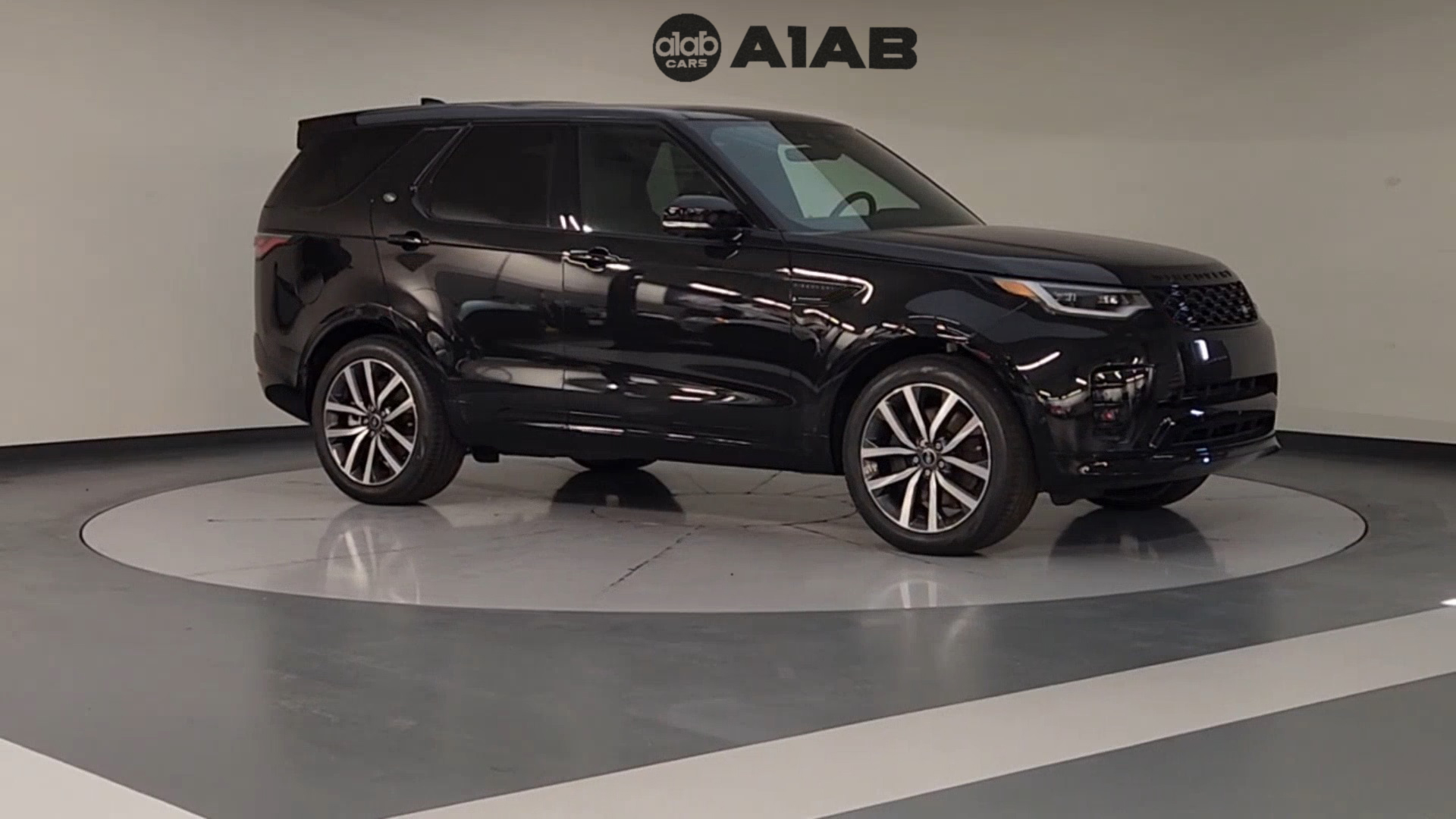 2024 Land Rover Discovery Dynamic SE