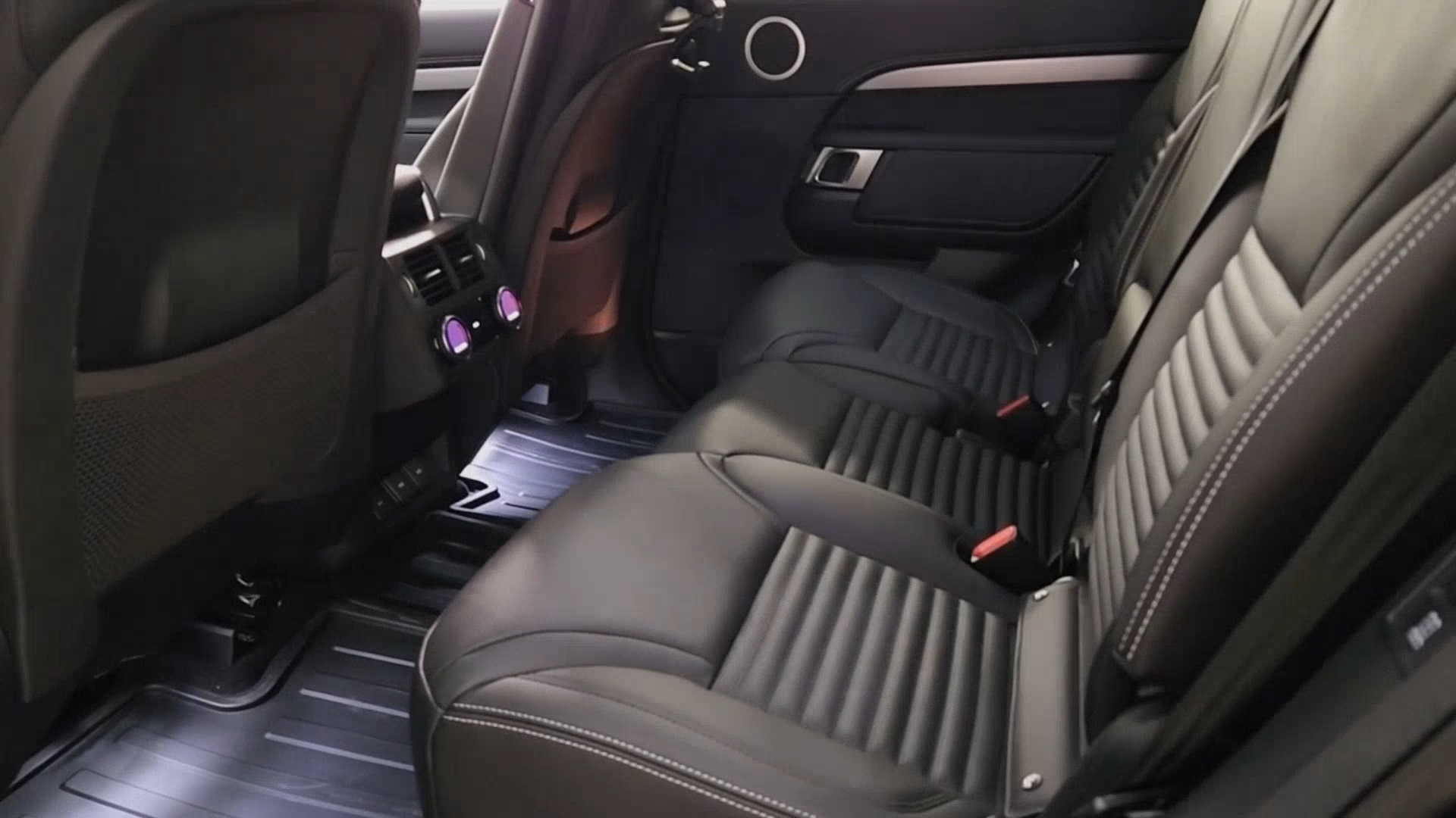 2024 Land Rover Discovery Dynamic SE