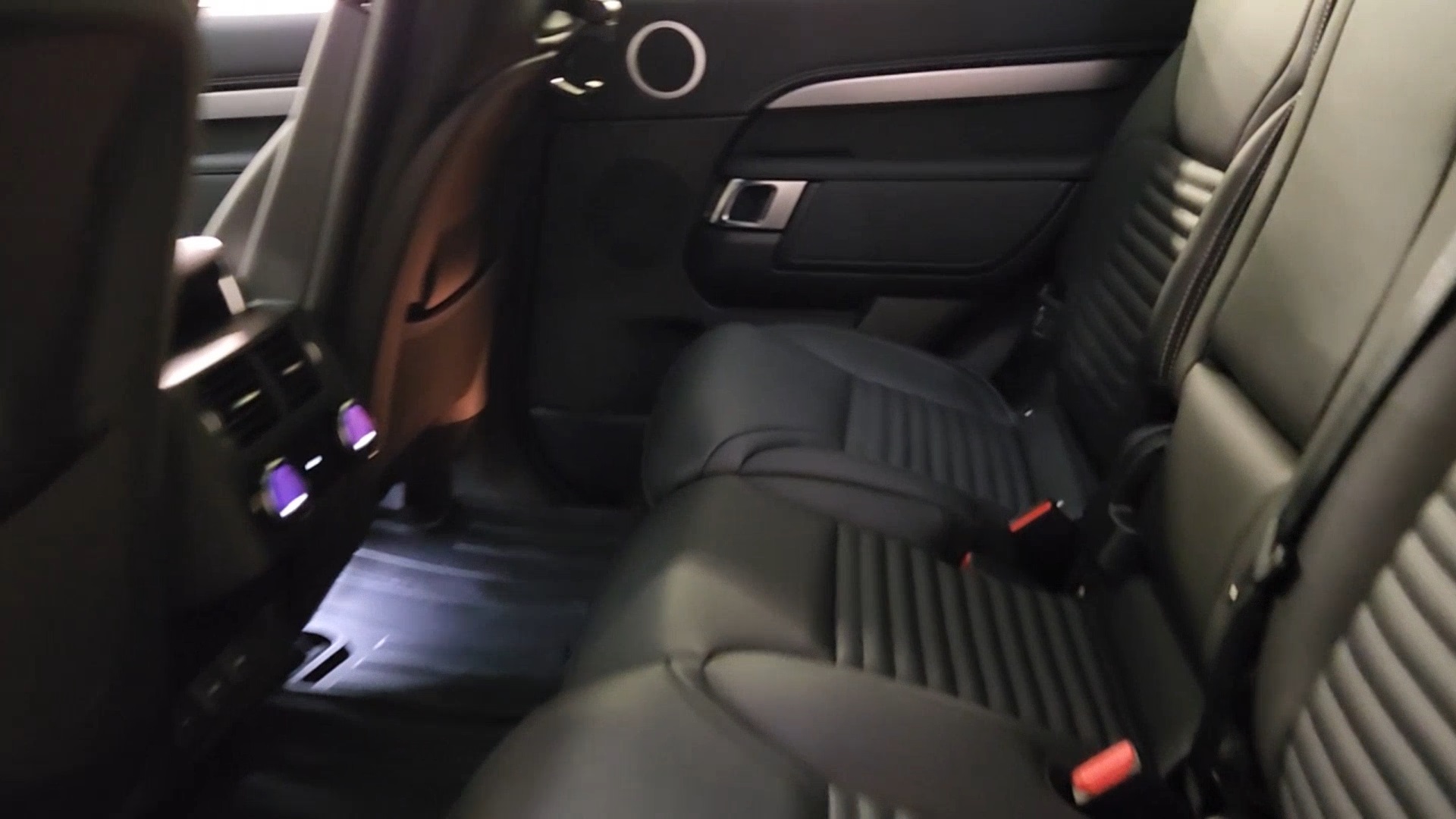 2024 Land Rover Discovery Dynamic SE