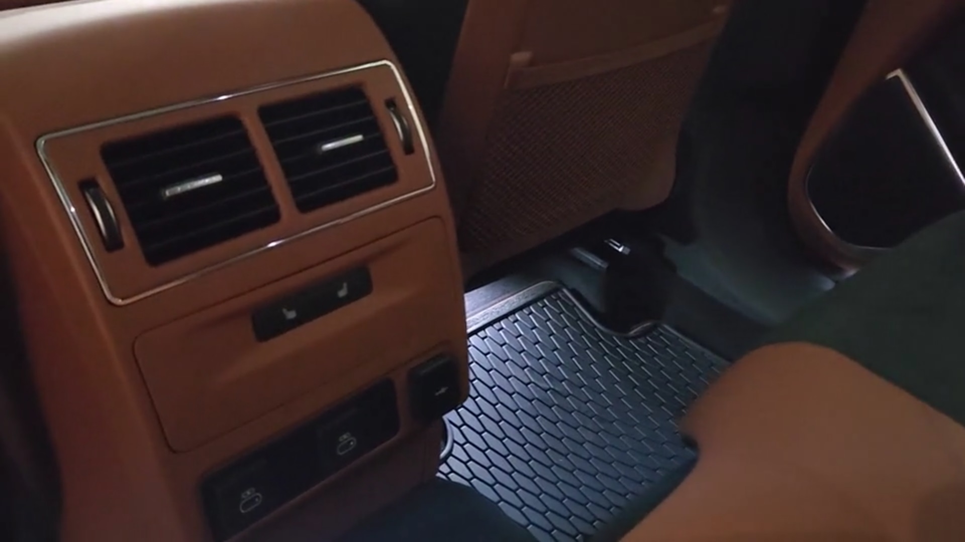 2024 Jaguar F-PACE SVR