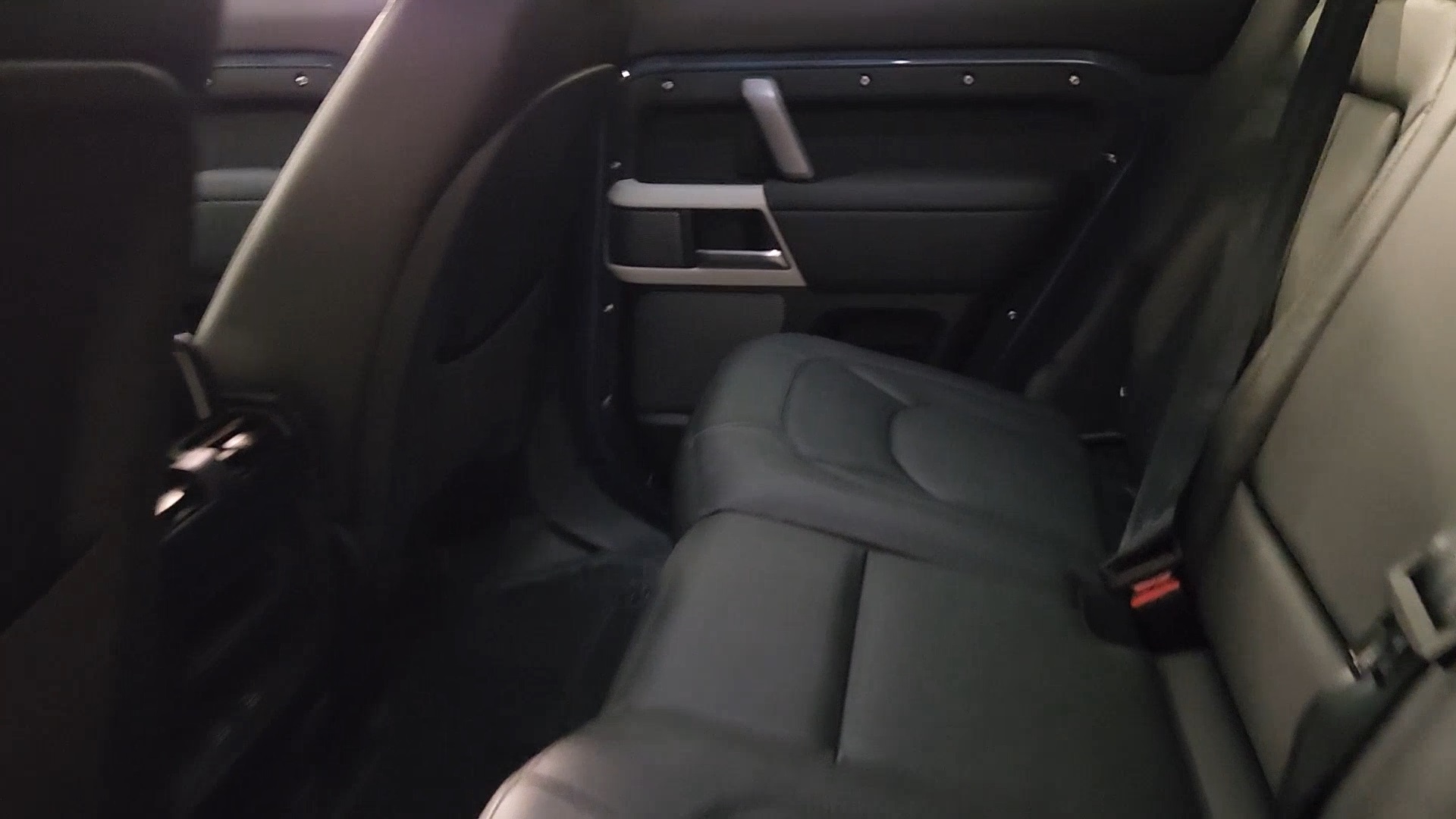 2024 Land Rover Defender 110 S