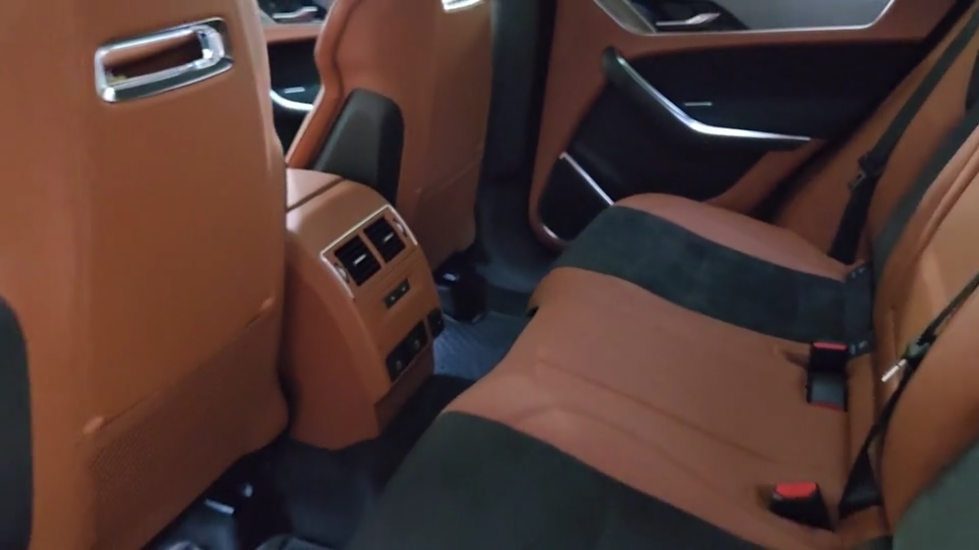 2024 Jaguar F-PACE SVR