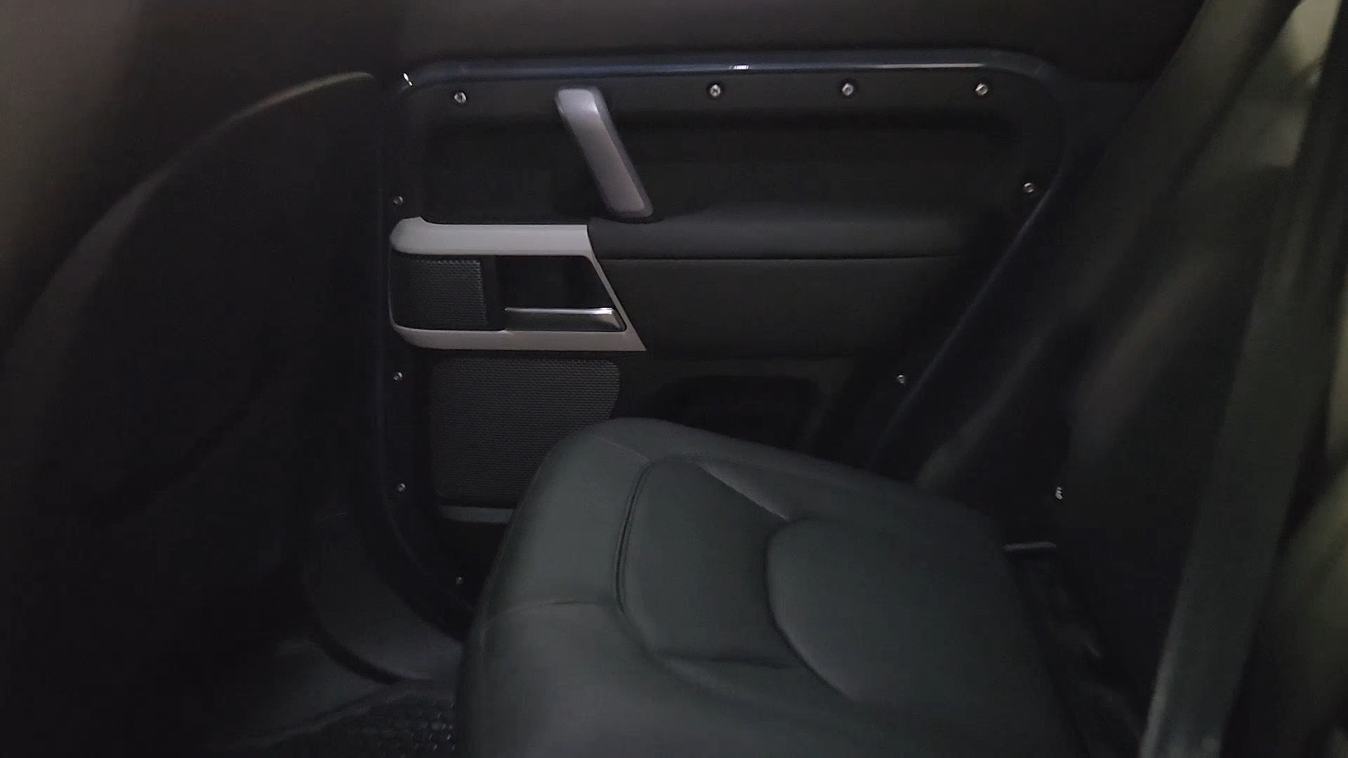 2024 Land Rover Defender 110 S