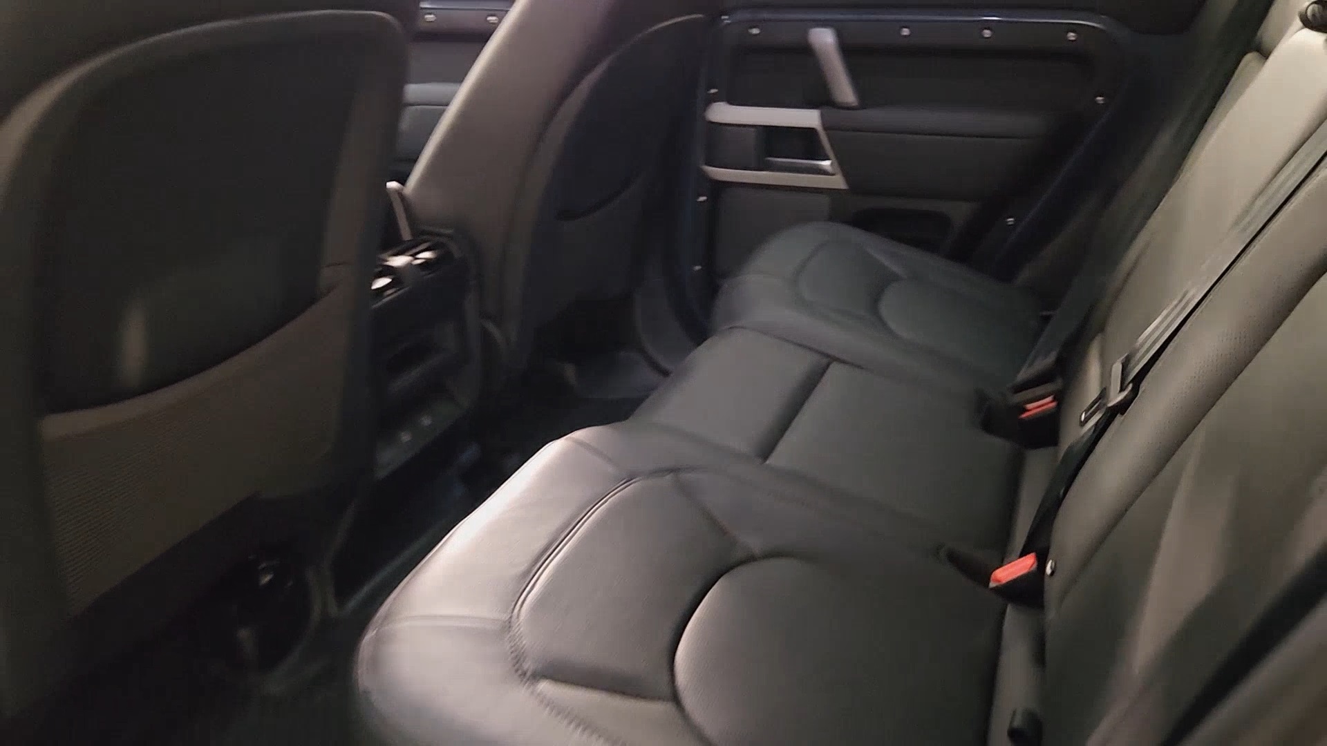 2024 Land Rover Defender 110 S