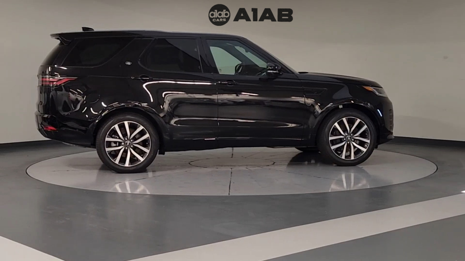 2024 Land Rover Discovery Dynamic SE