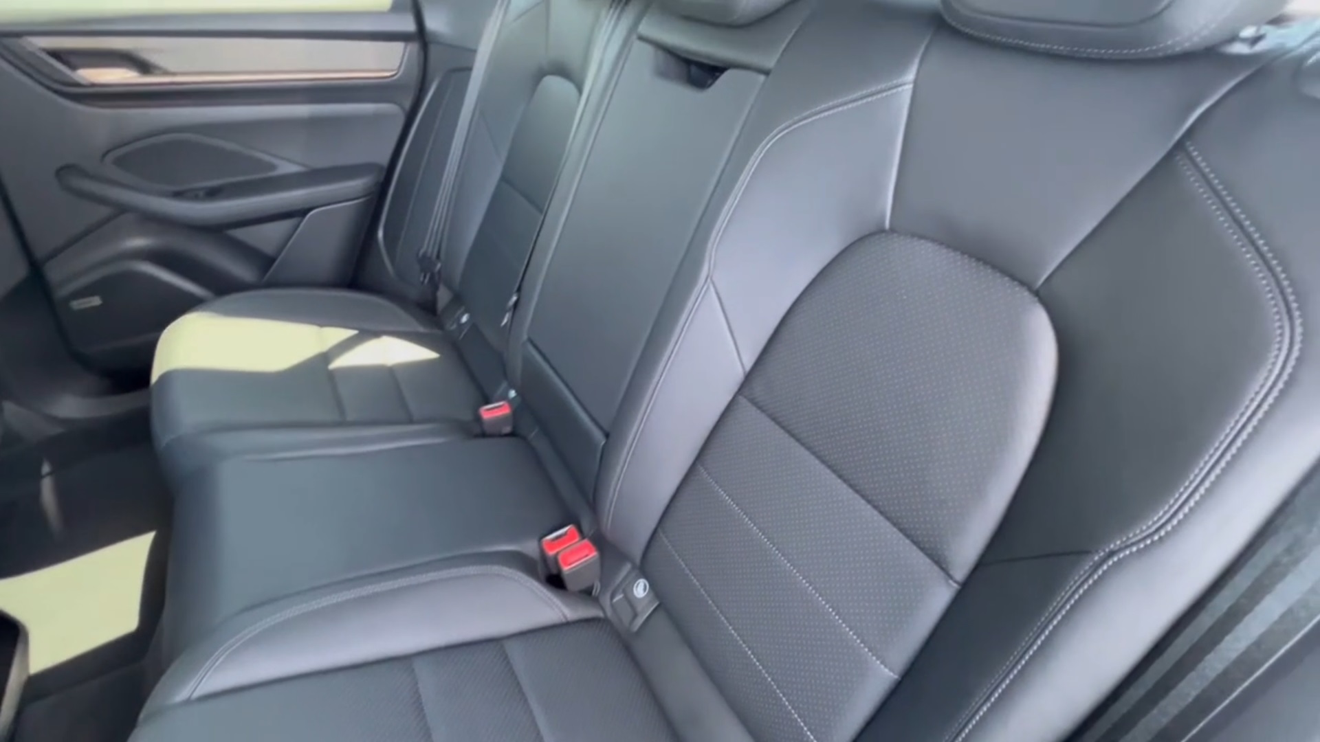 2024 Porsche Macan 4 Electric