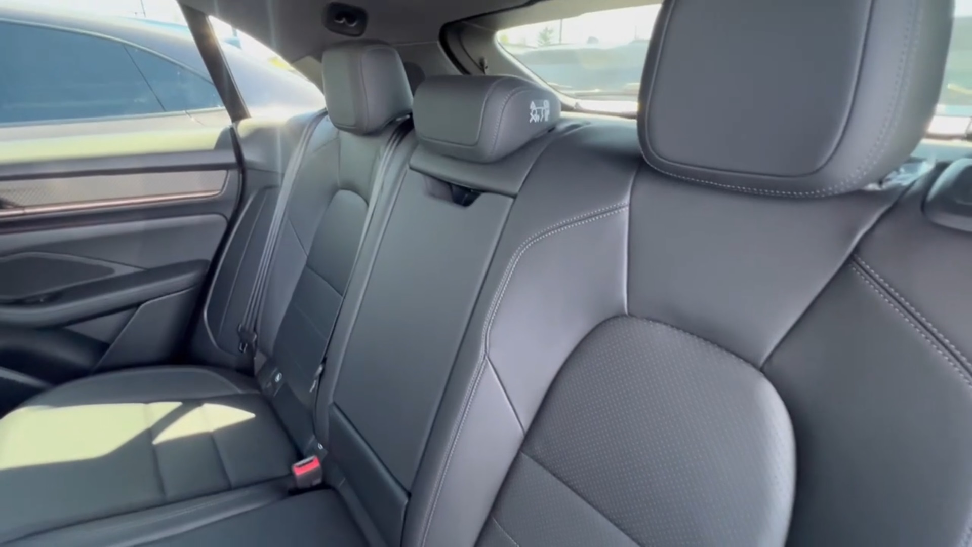 2024 Porsche Macan 4 Electric