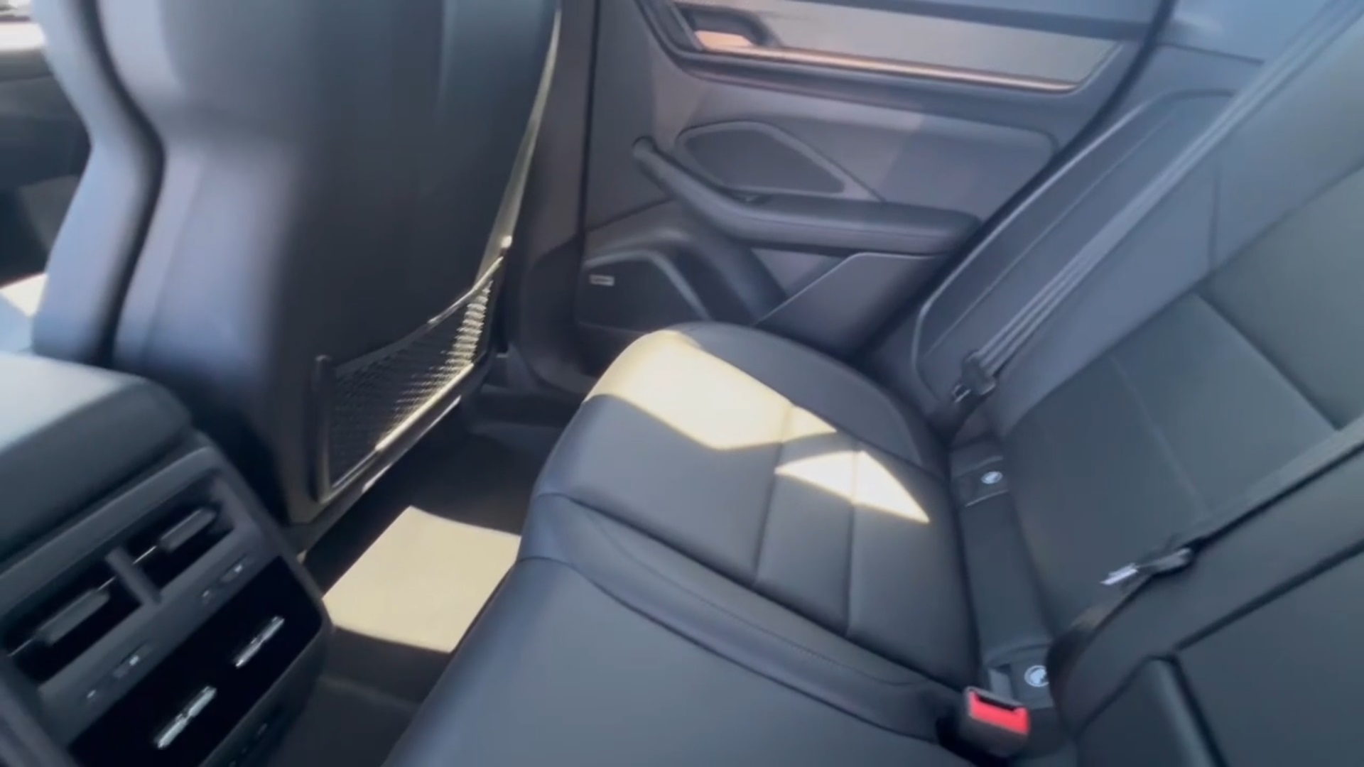 2024 Porsche Macan 4 Electric