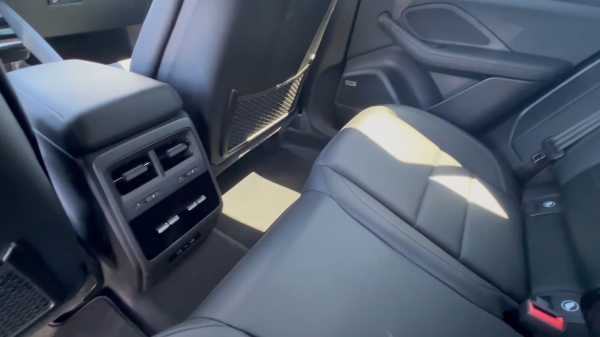 2024 Porsche Macan 4 Electric