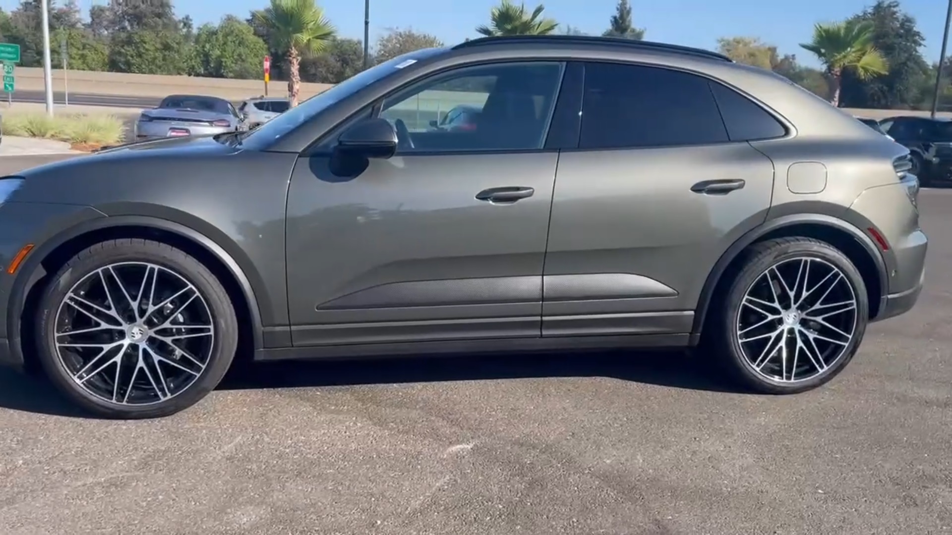 2024 Porsche Macan 4 Electric