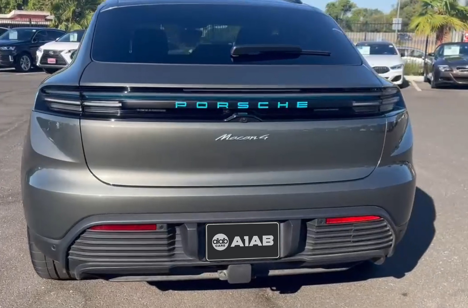 2024 Porsche Macan 4 Electric