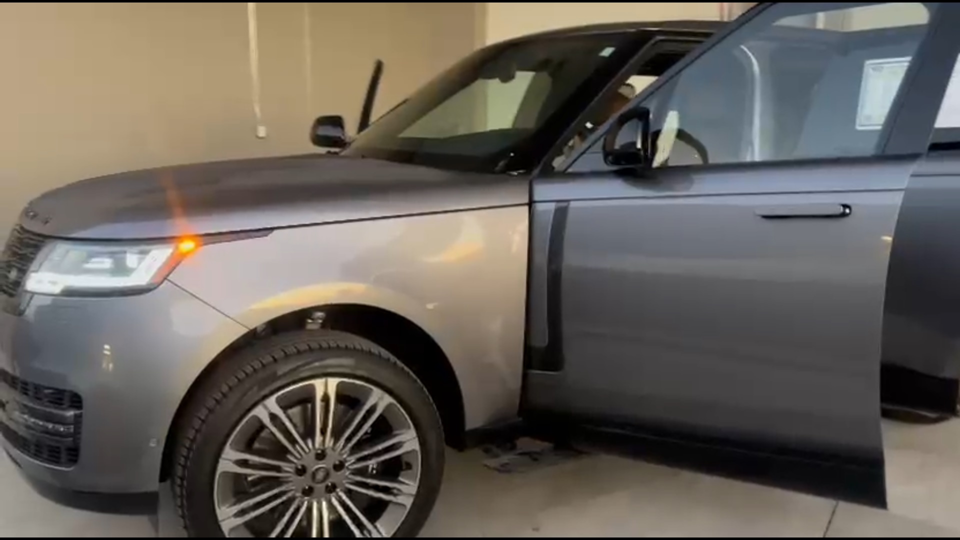 2024 Land Rover Range Rover SE