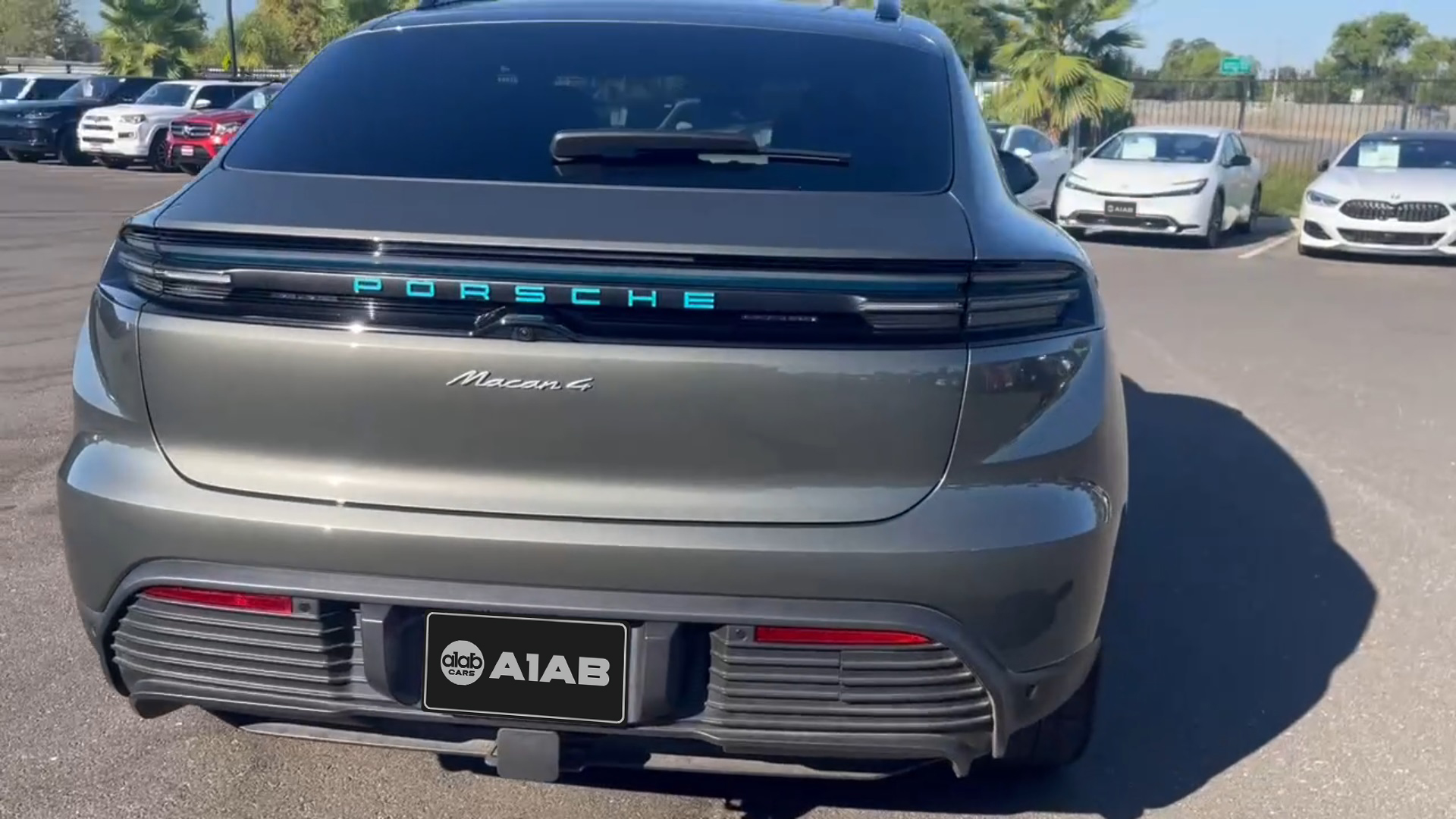 2024 Porsche Macan 4 Electric