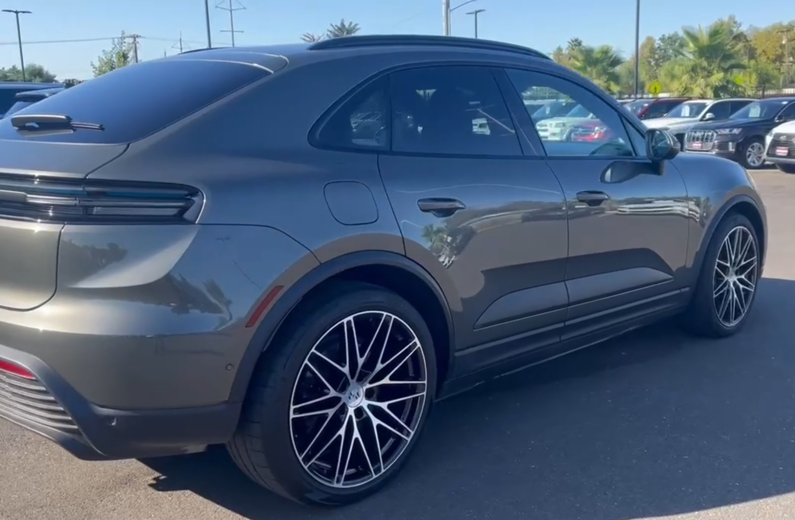 2024 Porsche Macan 4 Electric